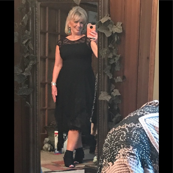 COME ENJOY MY CLOSET!! - Picture 3 of 8